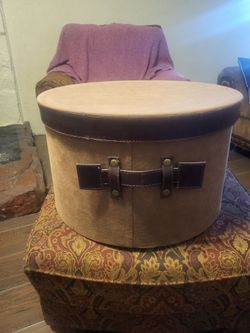 Hat box
