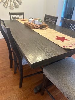 Bar height Dining Room table and 6 chairs