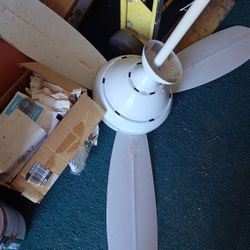 52" Lighted Ceiling Fan w/ Remote