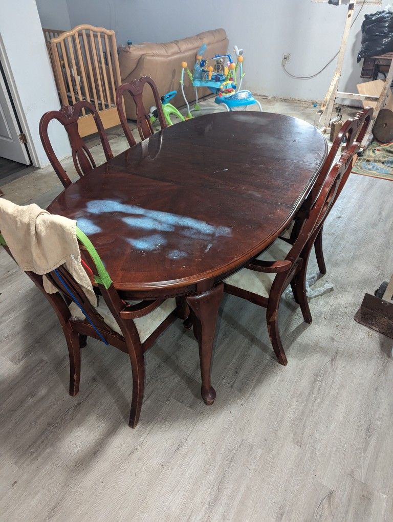 Dining Room Table With 5 Chairs