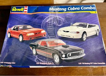 Revell Mustang Cobra Combo Model Kit
