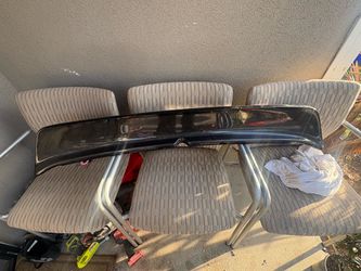 Car back spoiler