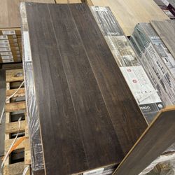 (Only 387 sq left) 🤎 Pergo Outlast+ Java Scraped Oak Laminate Flooring 28 MIL🔥