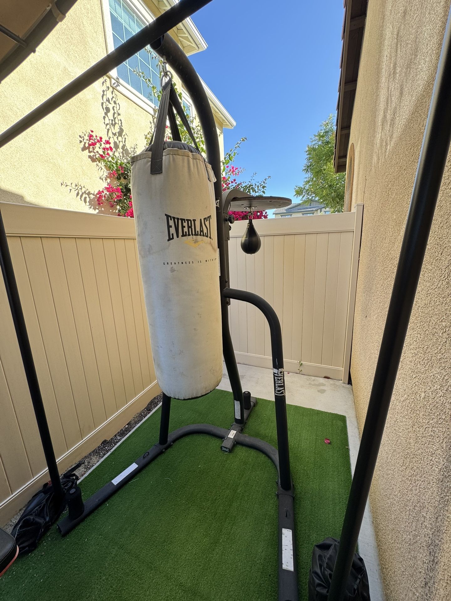 Everlast Heavy Bag/speedbag Combo