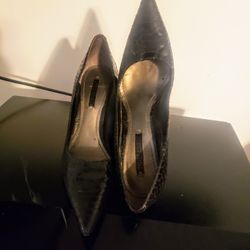 Nine West heels snake skin size 7 /1/2