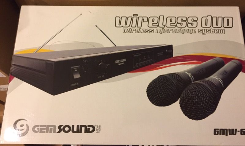 Gem Sound GMW-61 Wireless Mics (2)