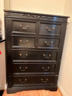 Vintage Black 5-Drawer Dresser + Queen Sleigh Bed
