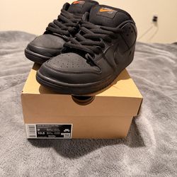 Nike SB Dunk Triple black