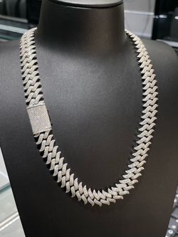 VVS 16mm Moissanite Spiked Cuban Chain 22 inch Pass Diamond Tester