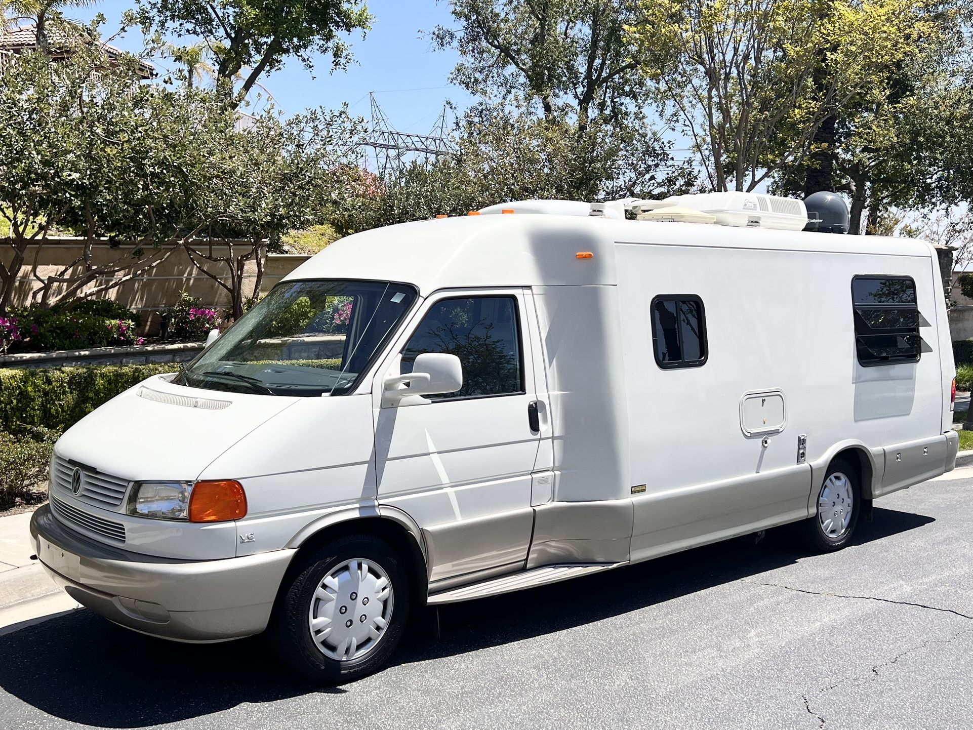 2002 winnebago Rialta 28,000 original miles V6 VR6 24 valve