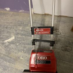 Toro S-120 Snowblower 