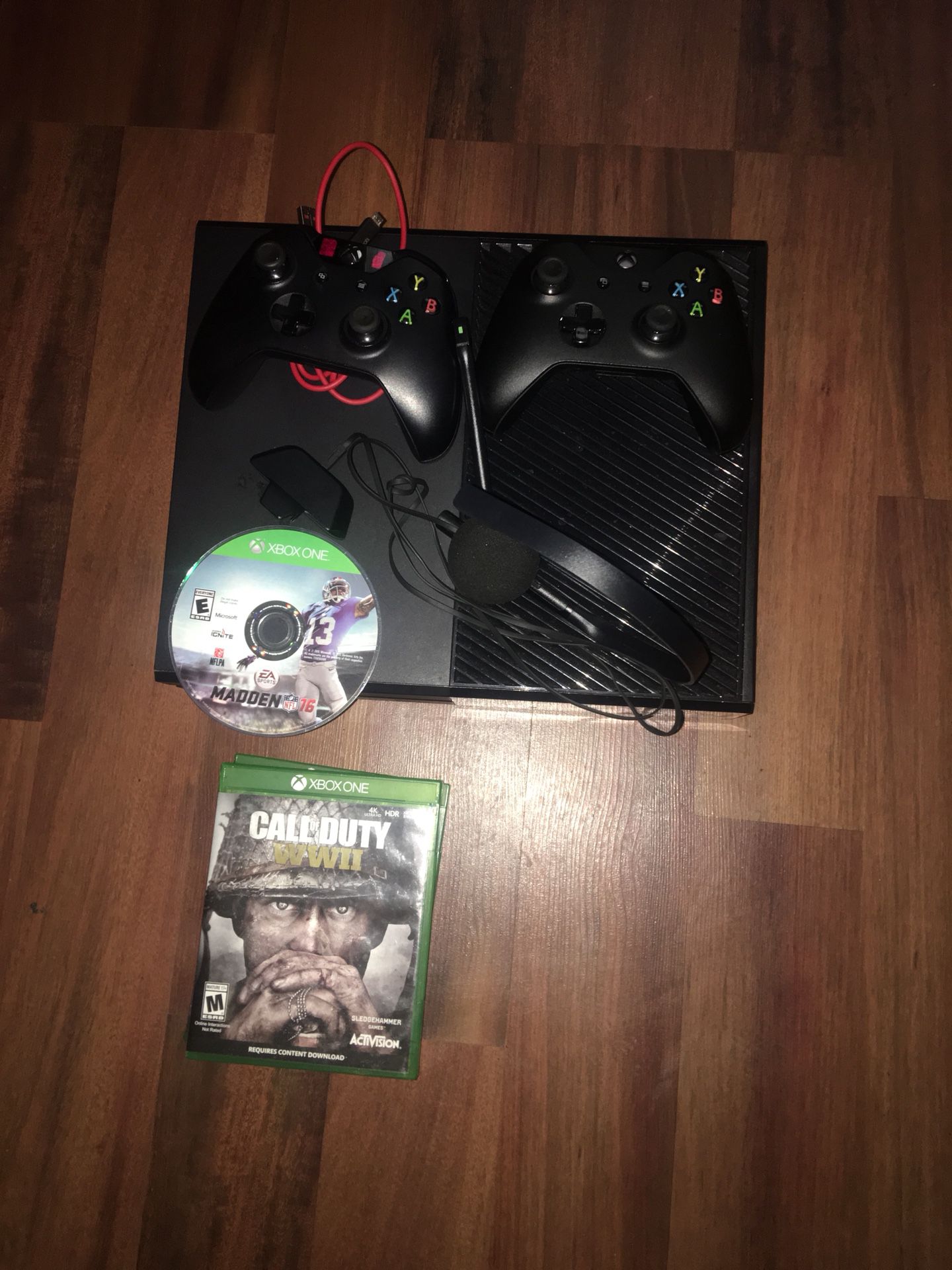 Xbox one with 2 Controllers /headset battery backup 8 $60+ games