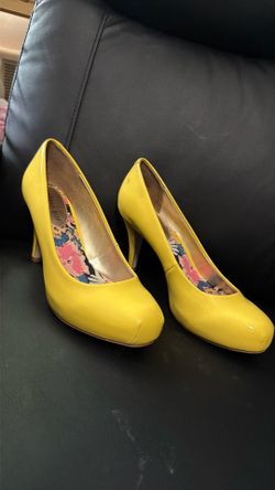 Yellow mid heal madden girl