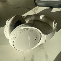 BOSE Quiet Comfort Headphones