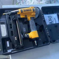 Dewalt 16ga Nailer 