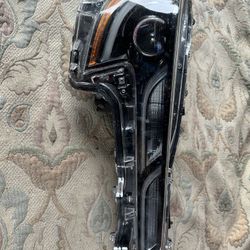 2020-2022 TOYOTA COROLLA HEADLIGHT