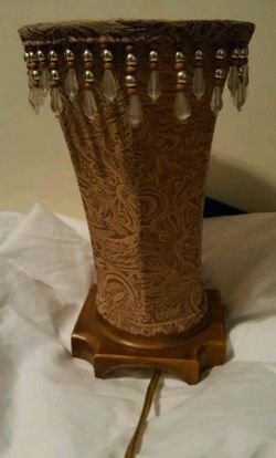 USED VINTAGE HURRICANE LAMP