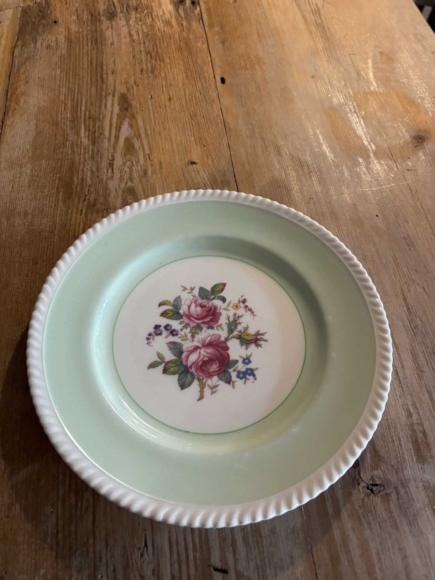 Vintage Johnson bros plate
