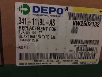 Driver side headlight for VW Tuareg brand new