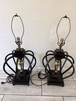2 Matching Lamps