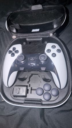 White Dualsense Edge wireless controller