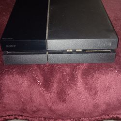 Ps4 With 2 Controllers