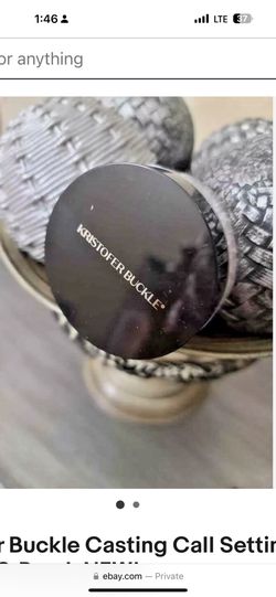 • Kristofer Buckle Translucent Loose Setting Powder