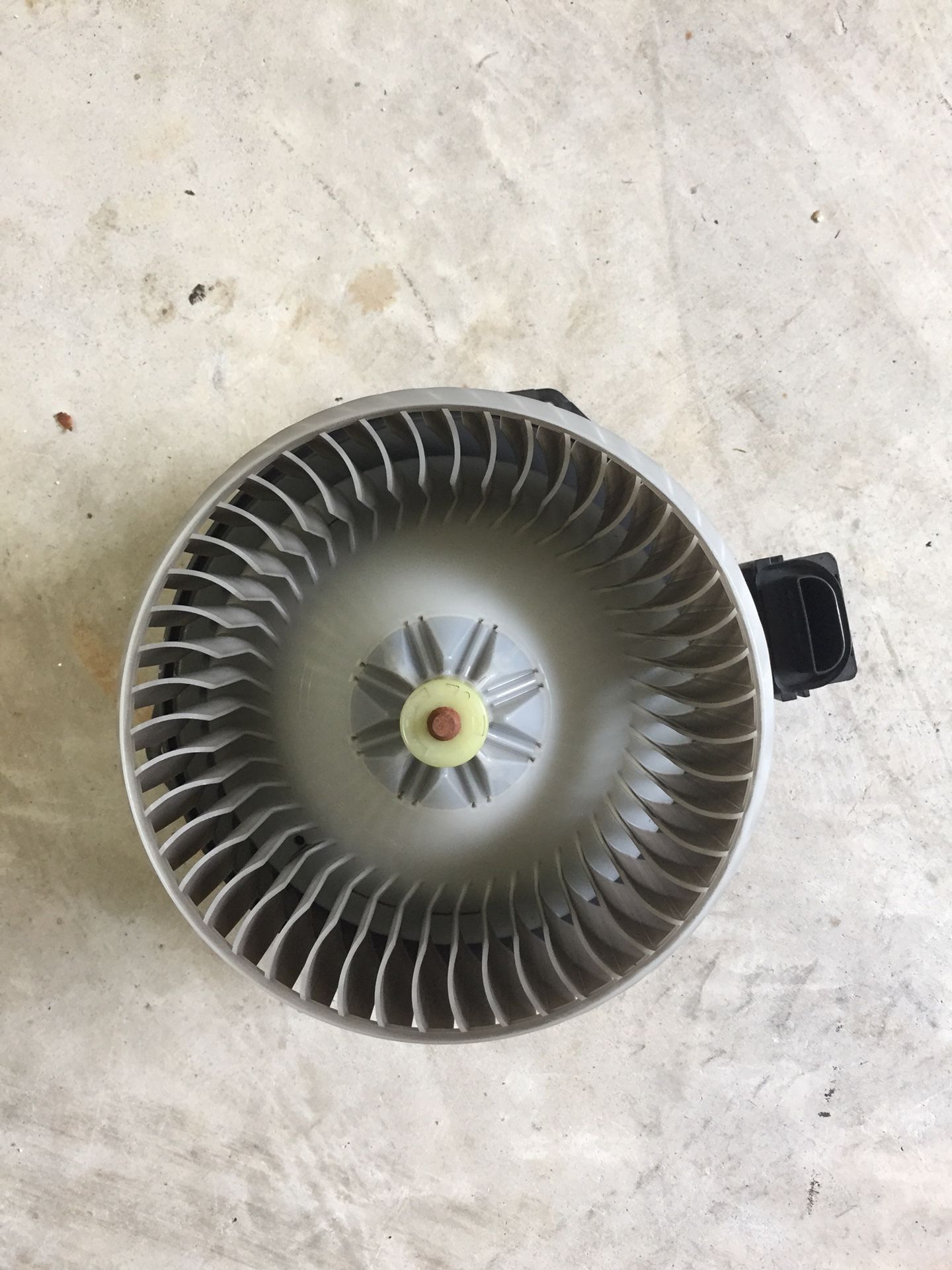 Blower motor from 2010 Honda