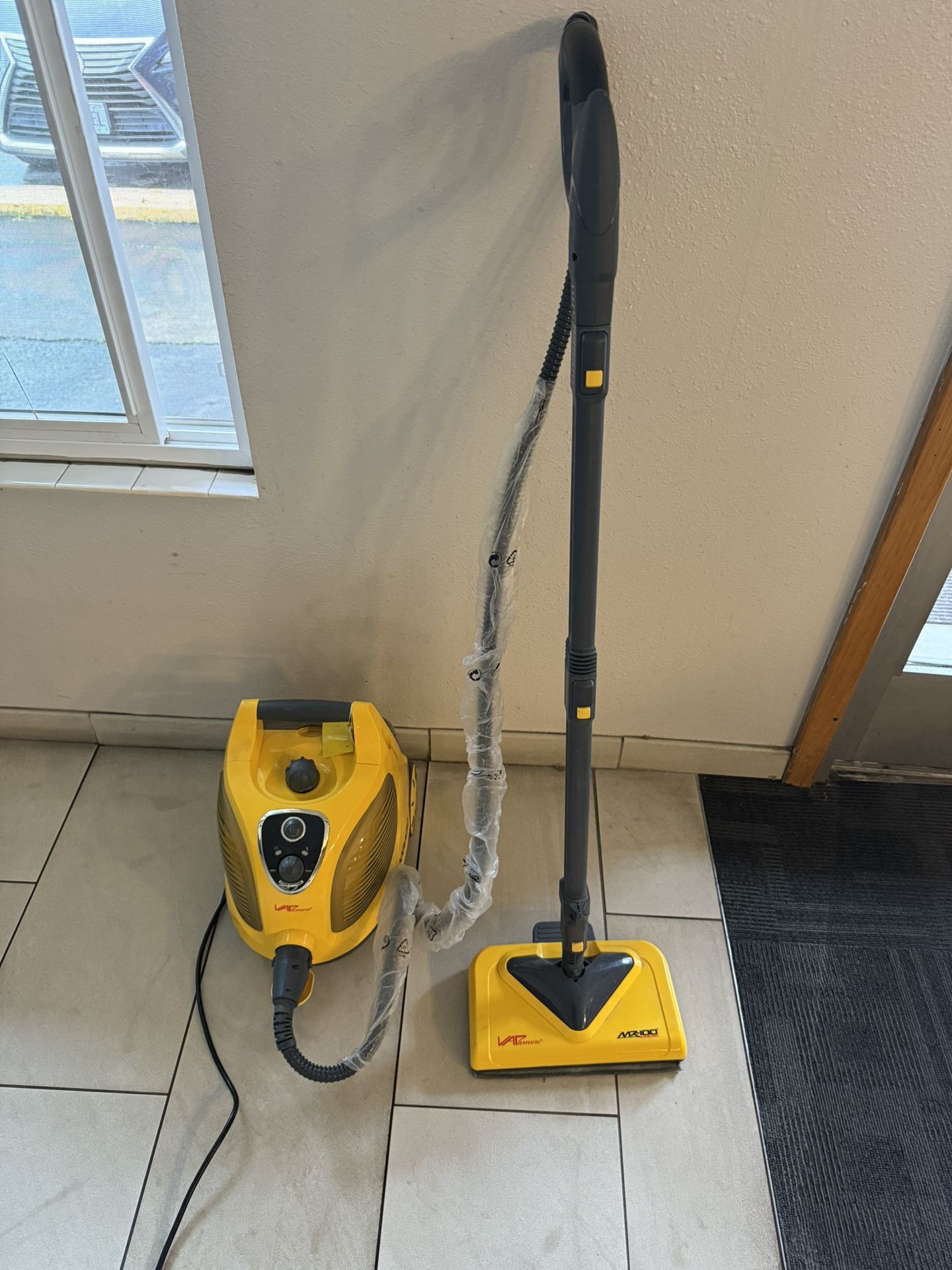 Commercial Steam Mop Cleaner