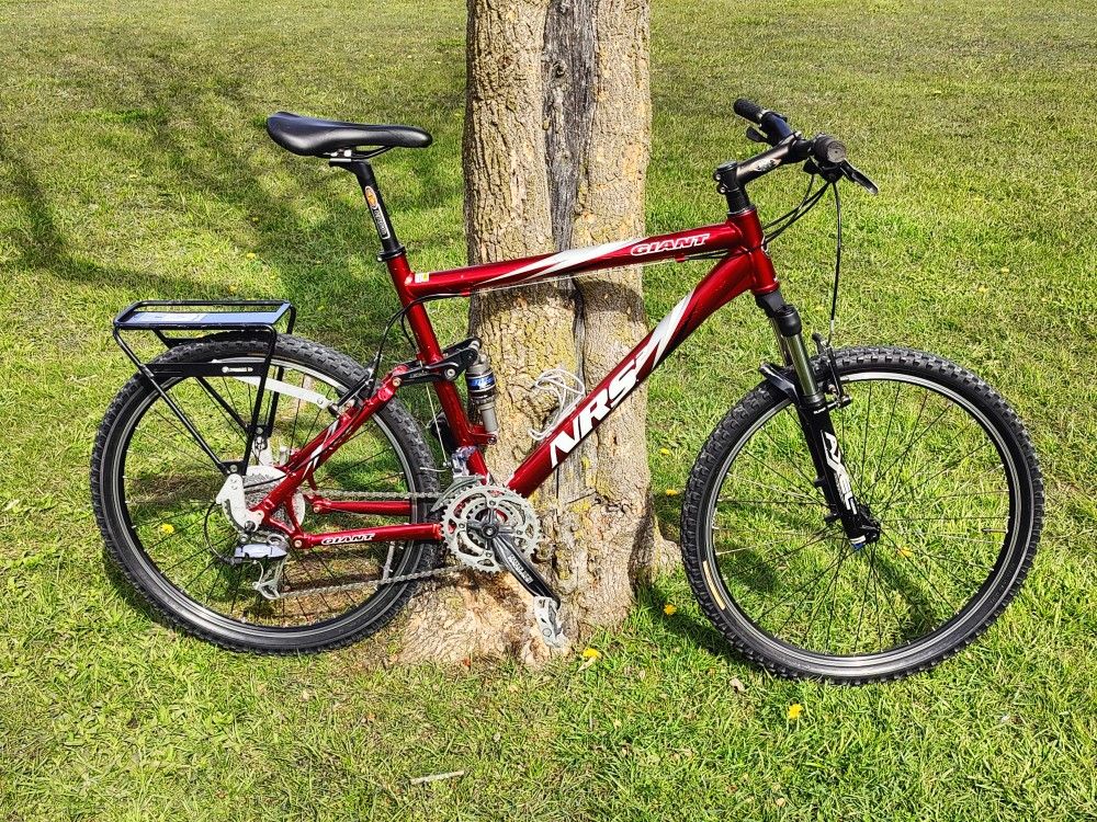 Giant NRS-2 Full Suspension Mountain Bike