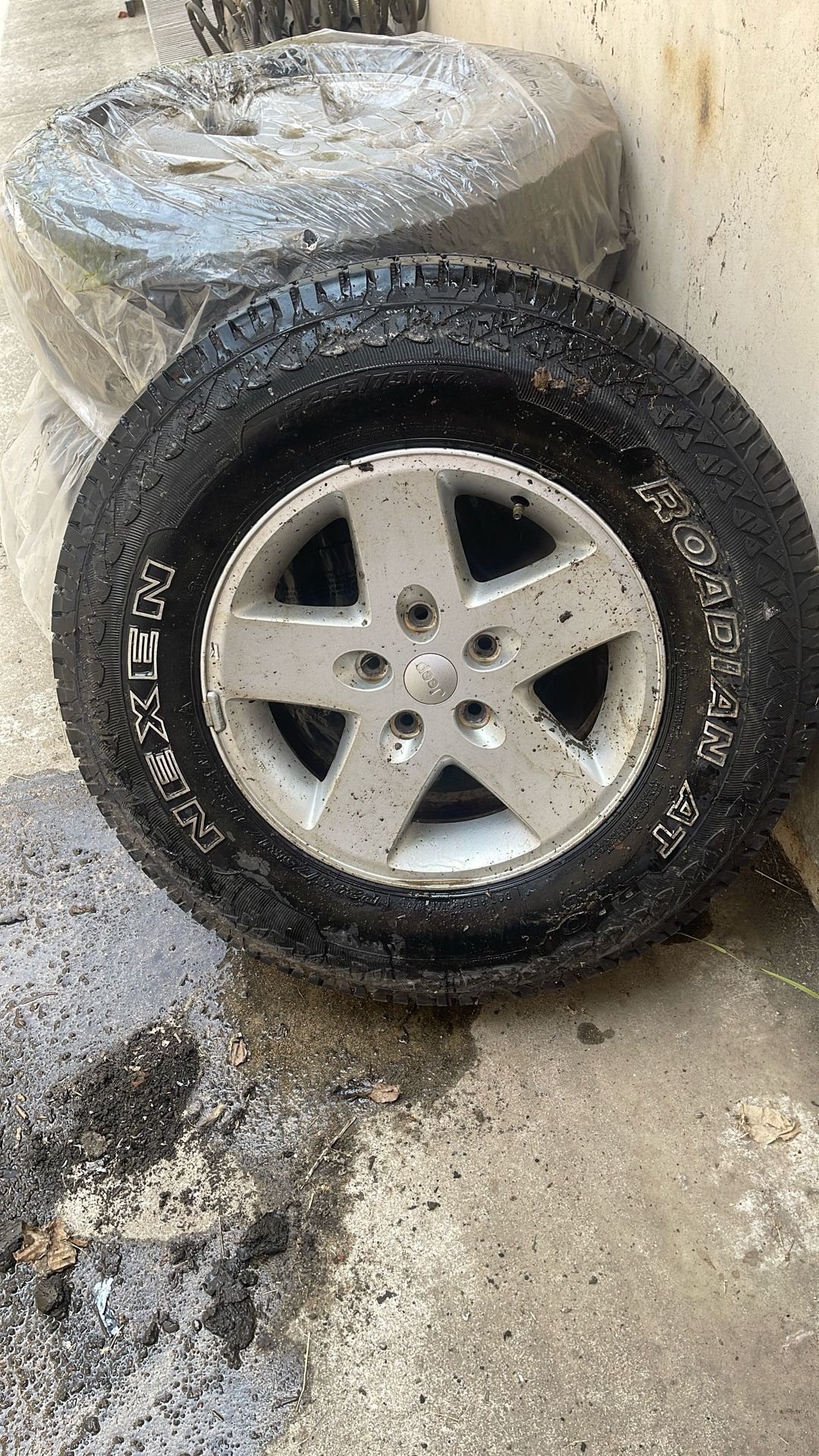 Jeep Wheels With New Tires