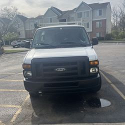 2010 Ford E250 Van
