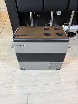 58QT Portable Car Refrigerator Freezer NEW