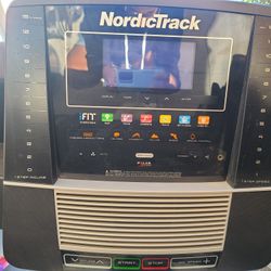 Nordictrack Treadmill C 700 Foldable With 7 Interactive Touchscreen 