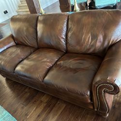 MUST GO Flexsteel- Couch Two matching Chairs Set Excellent Condition. 