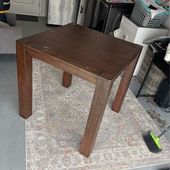 Counter height Kitchen table with 4 stools
