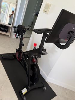 Peloton Indoor Exercise Bike with Screen