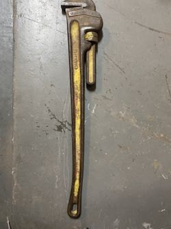 PIPE WRENCH