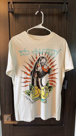 Ed Hardy Graphic T-Shirt with Seal and Rose Design Medium 0238