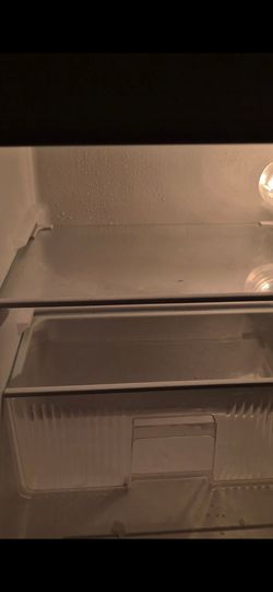 Mainstays 3.2 cu Mini Fridge with freezer