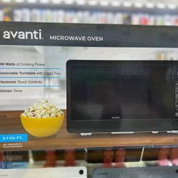 AVANTI Microwave Oven 