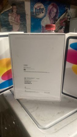 Apple iPad boxes
