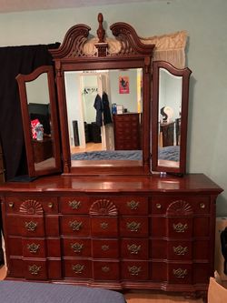 Dresser
