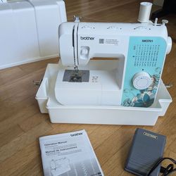 Sewing machine - Brother SM3701 + case