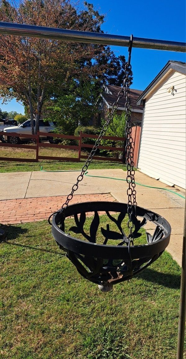 Hanging 14" Round Metal Planter Flower Basket Plant Holder
