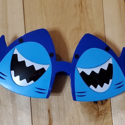 NEW Fun Adult Shark Sunglasses 🦈
