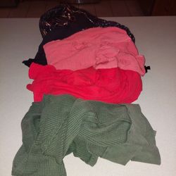 6 WOMENS CLOTHING ITEMS 