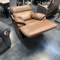 Power Reclining Chair With Adjustable Headrest 