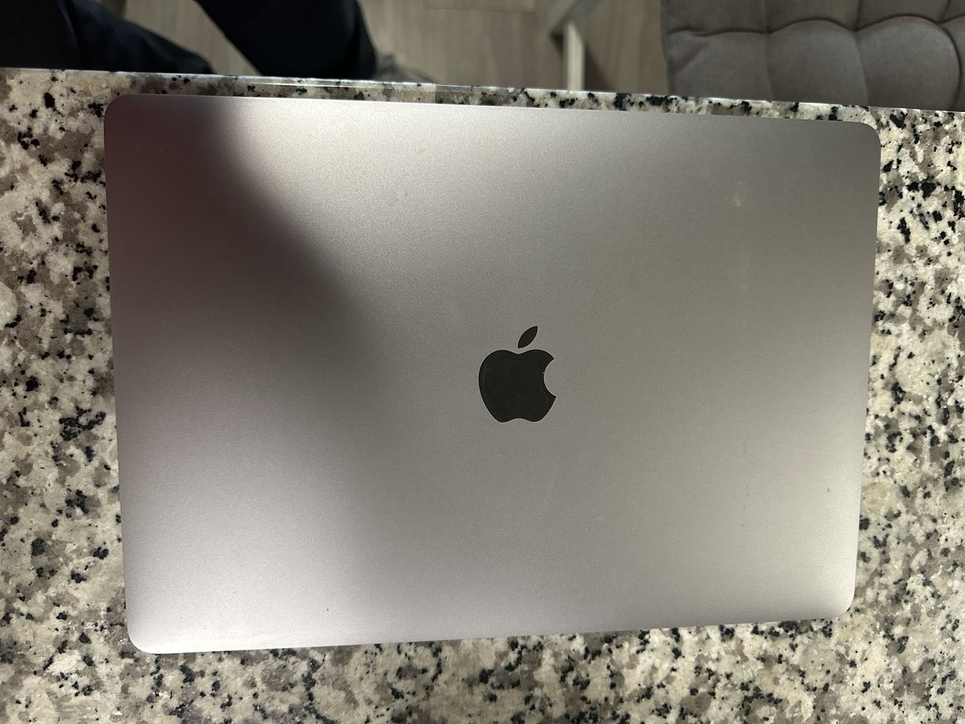 Mac Book Pro 2017 (13-inch)