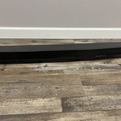 Yamaha Soundbar with Built In Subwoofer
